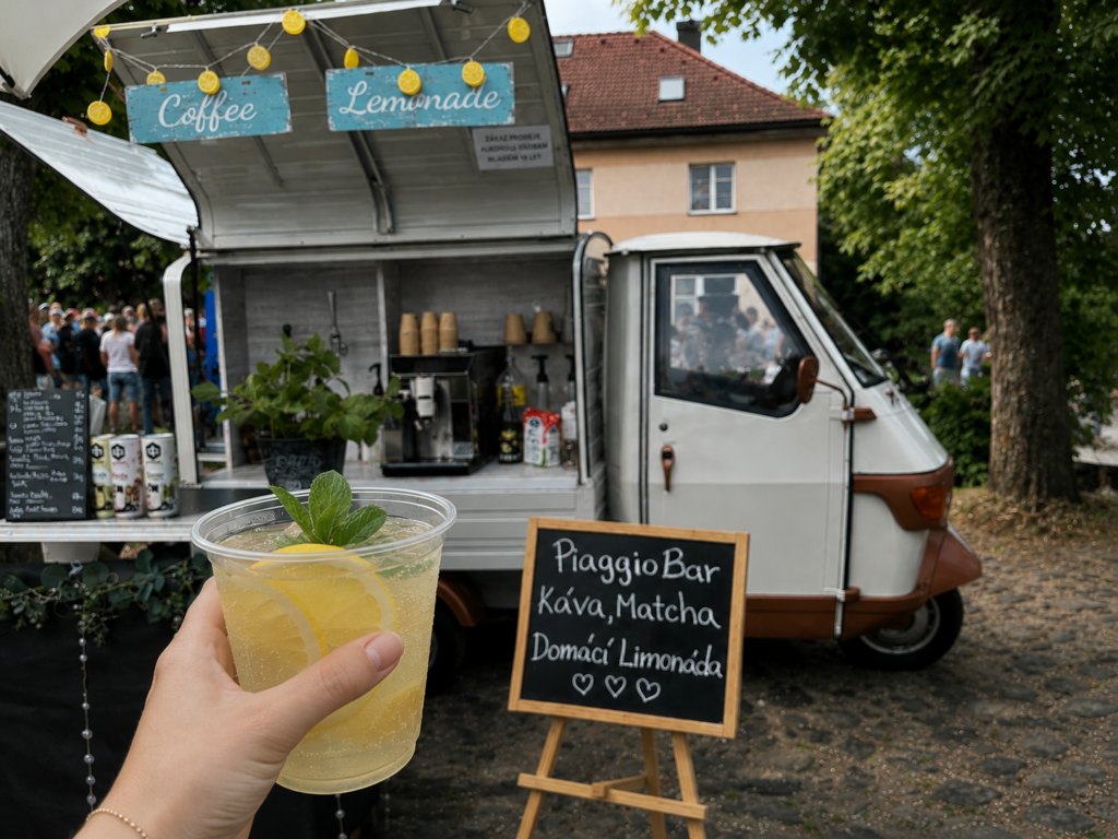 piaggio prosecco van na akci